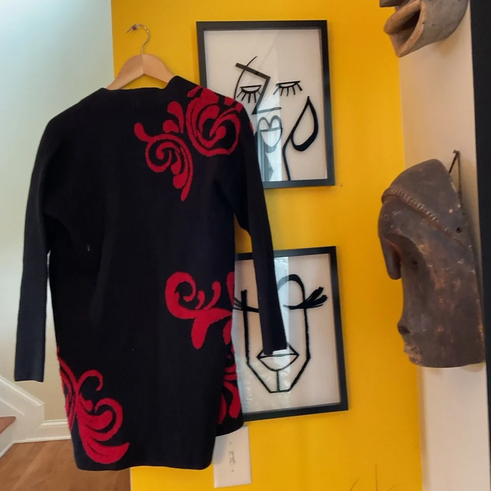 Chicos Red And Black Scroll-Detail Cardigan Size 4P NWOT - Picture 3 of 6